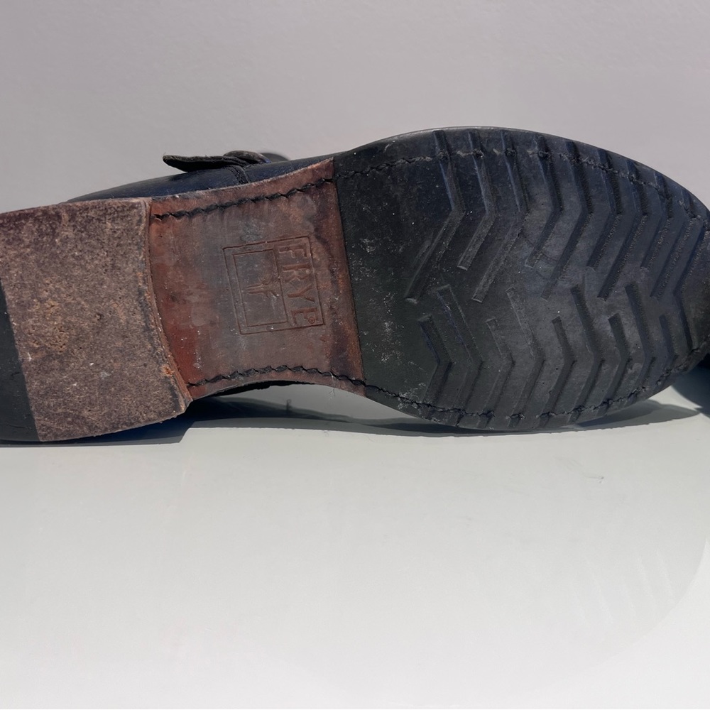 Good condition black leather boots. - Picture 7 of 8